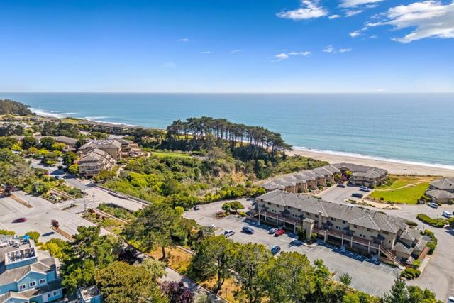 16 Seascape Resort Drive, Aptos CA: https://media.crmls.org/mediaz/2d054fd0-457b-45b4-bac0-5d05103078c4.jpg