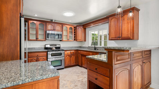 Detail Gallery Image 9 of 30 For 644 Chalk Hill Rd, Solvang,  CA 93463 - 3 Beds | 2 Baths