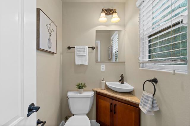 427 Willow Glen Way, San Jose CA: https://media.crmls.org/mediaz/2d058cdc-366f-428b-9a3f-836771aea893.jpg