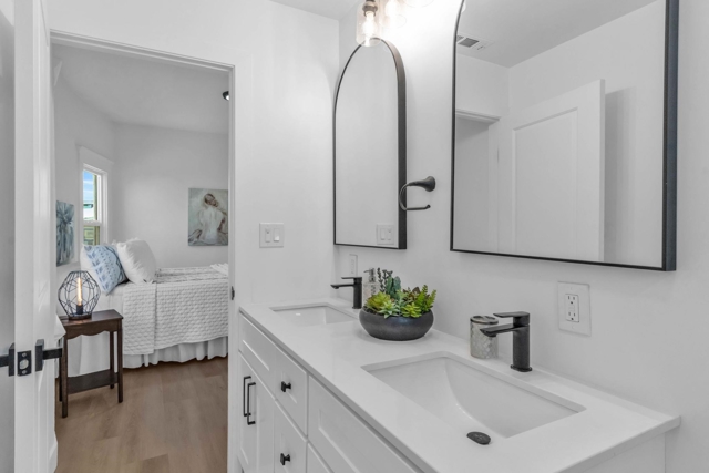 Image 14 of 39 For 2912 22nd St