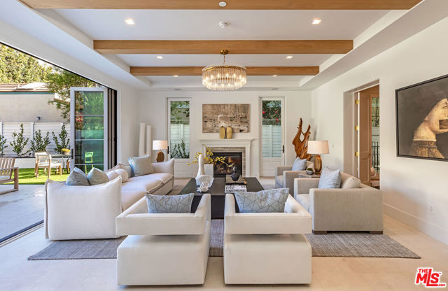 409 21st Street, Santa Monica CA: https://media.crmls.org/mediaz/2d07c5b2-795a-4545-bc24-56a6e42e10a3.jpg
