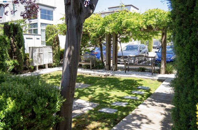 742 N 6th St, San Jose CA: https://media.crmls.org/mediaz/2d0809d4-ed88-47e9-a95e-1320498d6b36.jpg