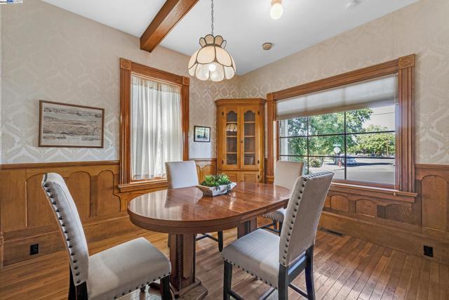 2211 College Avenue, Livermore CA: https://media.crmls.org/mediaz/2d090e54-d258-4461-bf1c-cd8f35517e8e.jpg