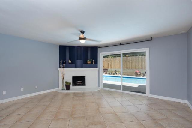 1187 Tangerine St, El Cajon CA: https://media.crmls.org/mediaz/2d09159d-f36d-4431-b8d4-caff9a3b3064.jpg