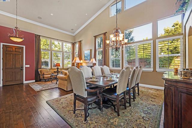 259 Alden Ln, Livermore CA: https://media.crmls.org/mediaz/2d09ea6f-7c10-4b1e-854a-275274d722ff.jpg
