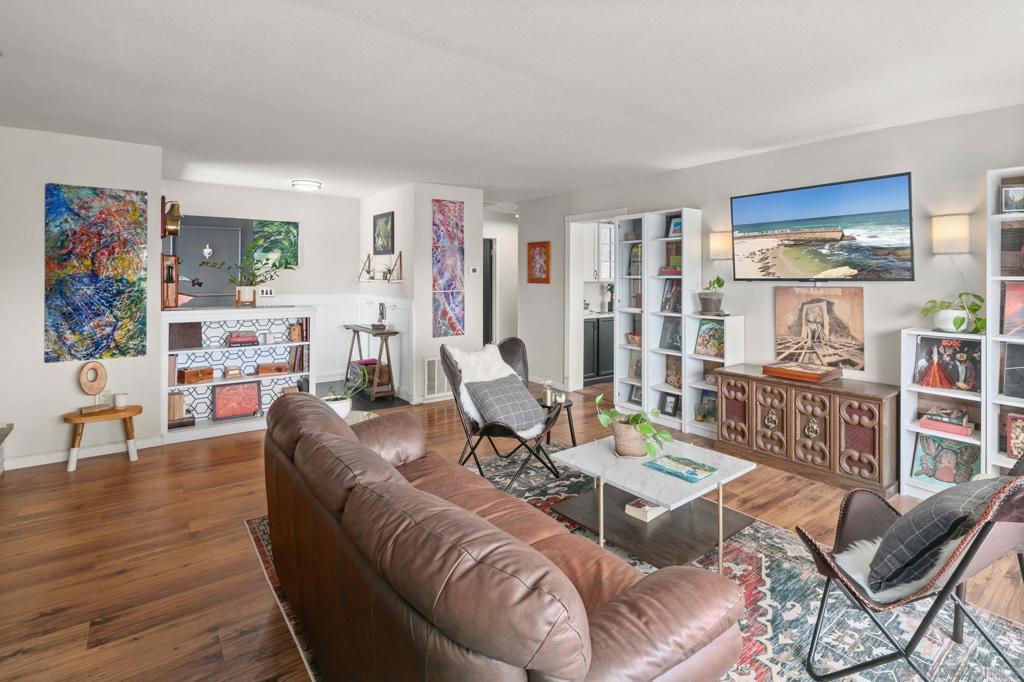 952 5th Ave - photo 5