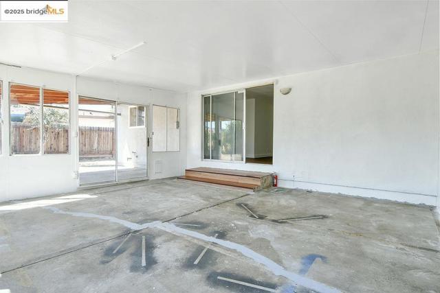 1205 Putnam Street, Antioch CA: https://media.crmls.org/mediaz/2d0abbcc-9834-44e1-bc45-ffa21721fabb.jpg