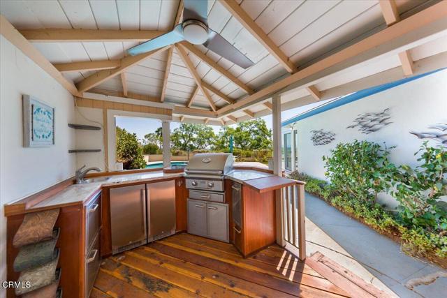 1372 Inverness Drive, Pasadena CA: https://media.crmls.org/mediaz/2d0abd1f-74d0-4f74-aa81-9521f938f5f0.jpg