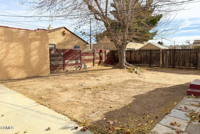 Detail Gallery Image 21 of 39 For 44656 Fig Ave, Lancaster,  CA 93534 - 4 Beds | 2 Baths