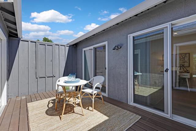 551 Cambrian Way, Danville CA: https://media.crmls.org/mediaz/2d0af6cb-ce99-4c68-9cfa-1dd6abe17520.jpg
