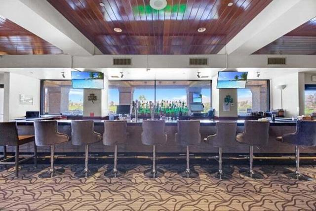 110 Celano Circle, Palm Desert CA: https://media.crmls.org/mediaz/2d117258-1904-4ea7-9337-3f5260e93832.jpg