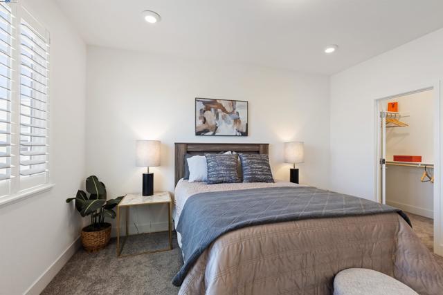 29231 Hub Ct, Hayward CA: https://media.crmls.org/mediaz/2d12a624-44ca-4d95-82a7-9f4d7c9fa58c.jpg