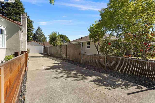 Image 43 of 57 For 955 Maud Ave