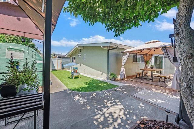 Image 37 of 52 For 2038 Boca Raton St