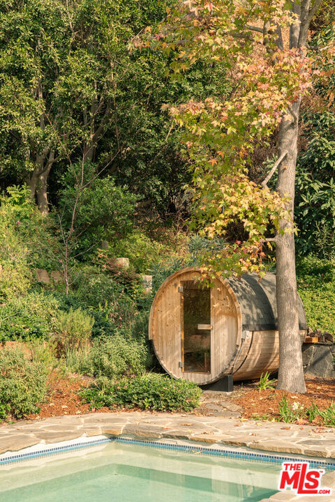 1420 Moraga Drive, Los Angeles CA: https://media.crmls.org/mediaz/2d139935-e790-4a5c-ac67-643892c665b7.jpg