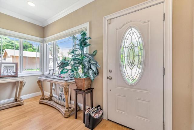 1995 Old Calaveras Road, Milpitas CA: https://media.crmls.org/mediaz/2d140cc4-1792-4814-9c69-6e3c2db8f025.jpg