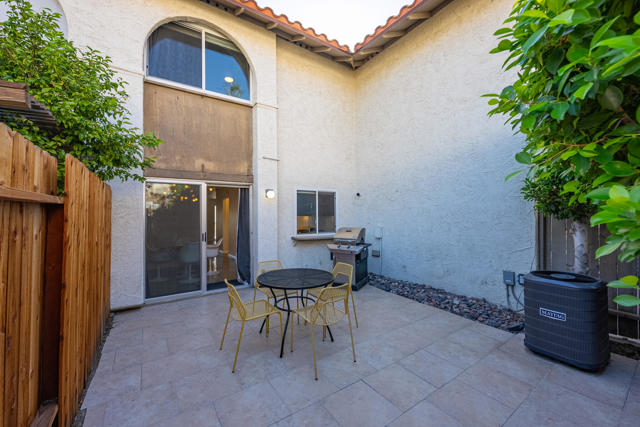 1832 N Mira Loma Way, Palm Springs, CA 92262