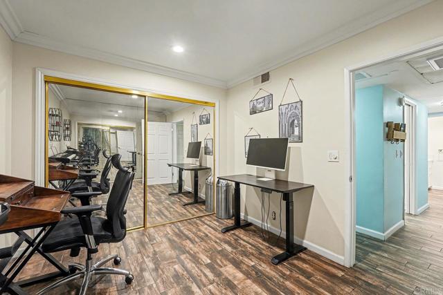 Detail Gallery Image 12 of 39 For 14141 Dickens St #111,  Sherman Oaks,  CA 91423 - 2 Beds | 2 Baths