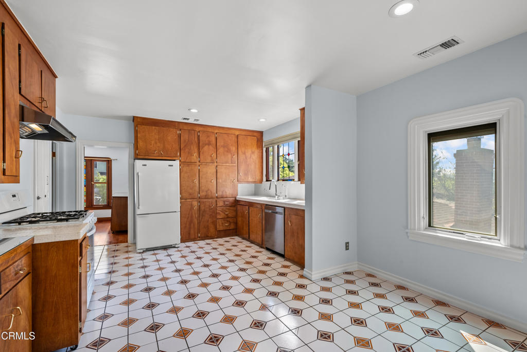 1521 N Columbus Avenue Glendale img 21
