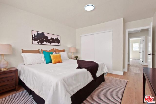 6337 10th Avenue, Los Angeles CA: https://media.crmls.org/mediaz/2d174332-c787-46f6-b064-78abc27fb10b.jpg