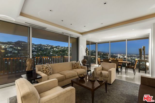 9255 Doheny Road, West Hollywood CA: https://media.crmls.org/mediaz/2d184c75-51df-4d49-b2b4-ebbe362e5adb.jpg