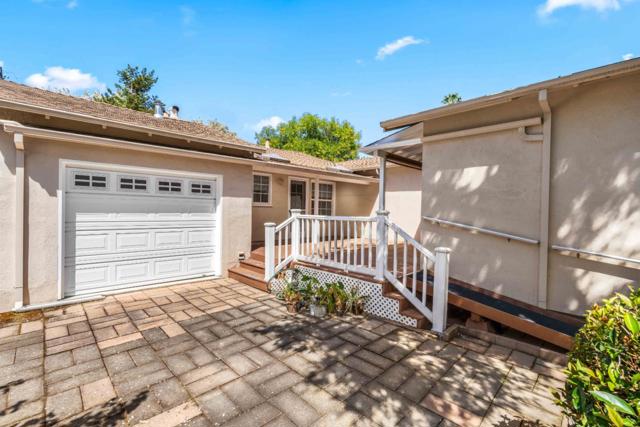 1116 17th Avenue, Redwood City CA: https://media.crmls.org/mediaz/2d1873eb-d08b-432a-af01-4aaf96f39c34.jpg