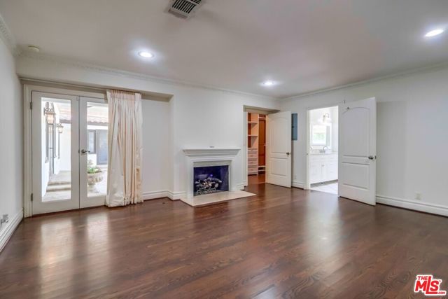 114 S Layton Drive, Los Angeles CA: https://media.crmls.org/mediaz/2d18b43e-48e1-43e3-b117-26573885d742.jpg