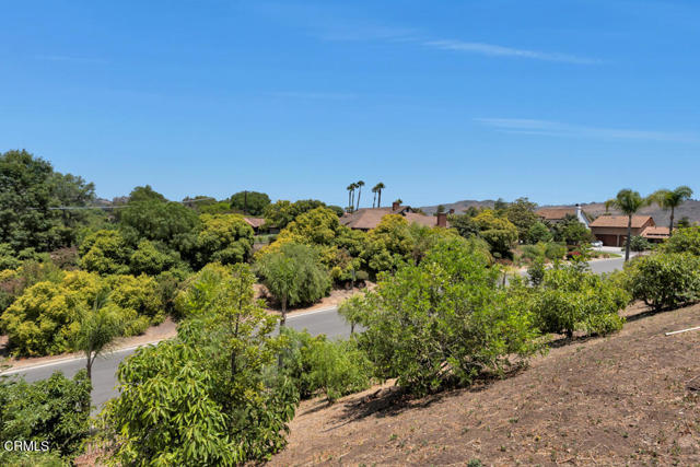 11395 Highridge Court, Camarillo CA: https://media.crmls.org/mediaz/2d1b0cc4-9d4f-411e-ad59-3a12c9939818.jpg