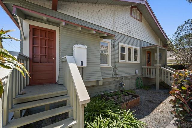 1821 25 Cypress Ave, San Diego CA: https://media.crmls.org/mediaz/2d1b869b-5007-4512-8619-f07ce6f9ec74.jpg