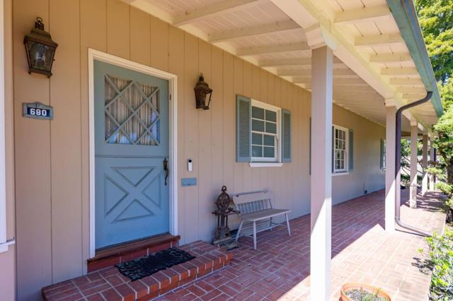 680 Fairway Circle, Hillsborough CA: https://media.crmls.org/mediaz/2d1bbe49-6705-4e5a-b5f9-422622b9d0d5.jpg