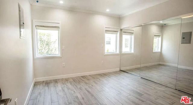 6526 San Vicente Boulevard, Los Angeles CA: https://media.crmls.org/mediaz/2d1c8912-49e0-44f4-8c0c-ee369e079a3d.jpg