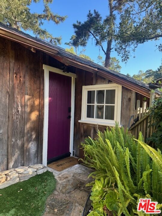3 Monte Verde, Carmel-by-the-Sea CA: https://media.crmls.org/mediaz/2d1d0726-0f27-40e4-a630-d817d8732d04.jpg