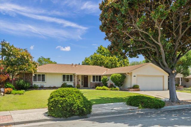 1526 Bedford Avenue, Sunnyvale CA: https://media.crmls.org/mediaz/2d1e4f21-4d12-4519-bbdf-32f4df28a926.jpg