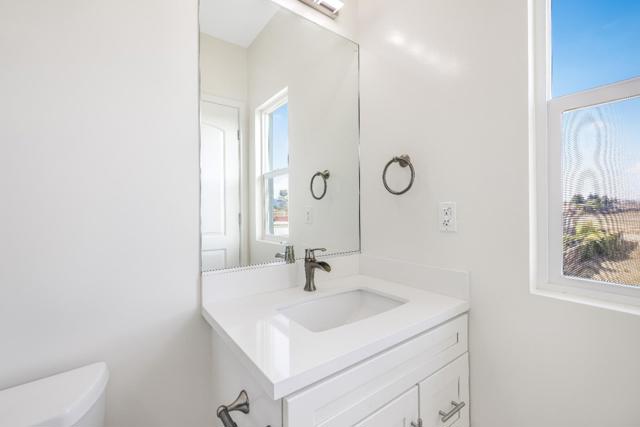 401 San Luis Avenue, Watsonville CA: https://media.crmls.org/mediaz/2d1f375a-8170-48d9-bc24-dc7dd59a6c47.jpg