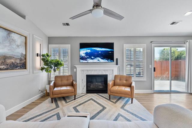 2399 Paradise Drive, Hollister CA: https://media.crmls.org/mediaz/2d1fc268-7739-4c8e-9d16-754cb06e7219.jpg