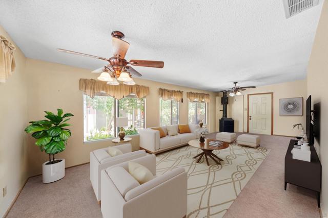 7520 Oakwood Ave, Hesperia CA: https://media.crmls.org/mediaz/2d1fc946-22d3-4da8-bf33-5cb36ff47a3a.jpg