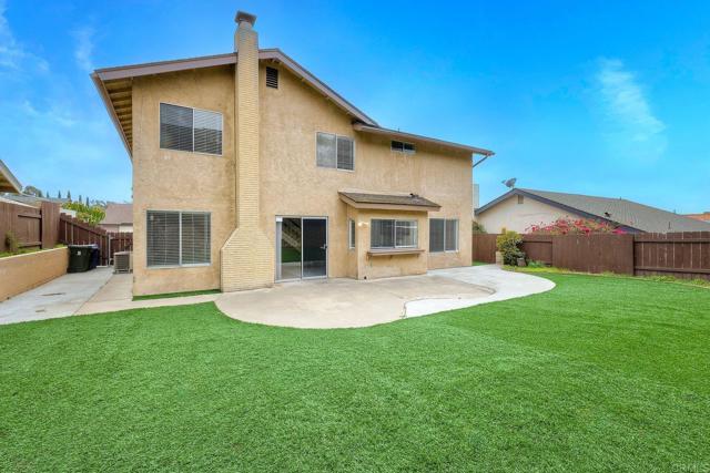 169 Camino Entrada, Chula Vista CA: https://media.crmls.org/mediaz/2d1fcb6e-0ce4-4e8b-8fbf-2ace85d30fa1.jpg