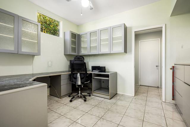 153 Lake Shore Drive, Rancho Mirage CA: https://media.crmls.org/mediaz/2d208278-6712-403d-b217-5dde552d27dd.jpg