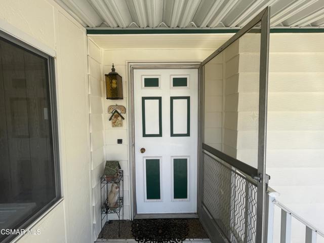 6480 Katherine Road, Simi Valley CA: https://media.crmls.org/mediaz/2d20bfe8-4825-4926-9394-fc421c076e01.jpg