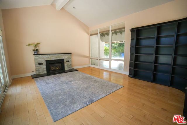 19616 Pine Valley Avenue, Porter Ranch CA: https://media.crmls.org/mediaz/2d210c34-baab-4d2d-b769-cc1ee2625a96.jpg