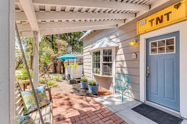 53125 Overlook Drive, Idyllwild CA: https://media.crmls.org/mediaz/2d2164e1-81c6-462f-9f0f-84d9e6623d9a.jpg