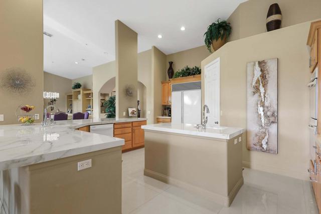 79505 Saint Margarets Bay, Bermuda Dunes CA: https://media.crmls.org/mediaz/2d216fc6-168c-4a82-a8b8-99b2ac4b803a.jpg
