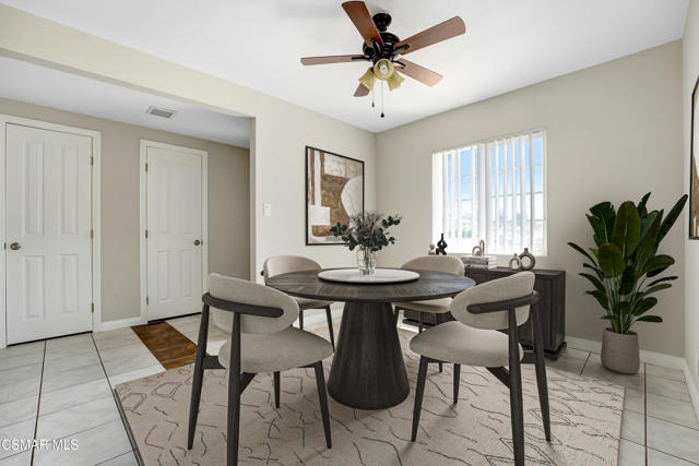 2391 Heather Street, Simi Valley CA: https://media.crmls.org/mediaz/2d21f305-cde0-4493-a736-f254af776036.jpg