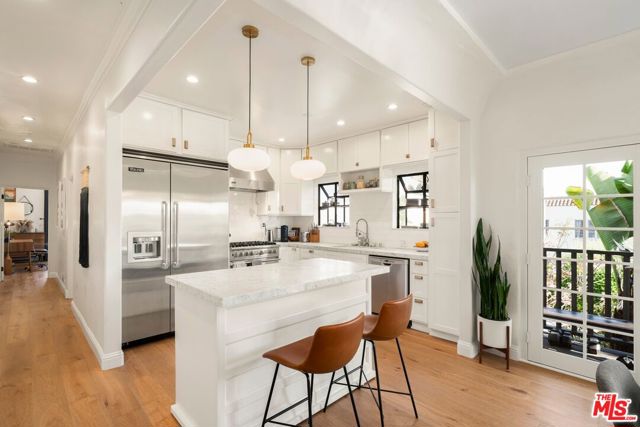500 N Genesee Avenue, Los Angeles CA: https://media.crmls.org/mediaz/2d223600-aeed-46ee-9400-501622ac573c.jpg