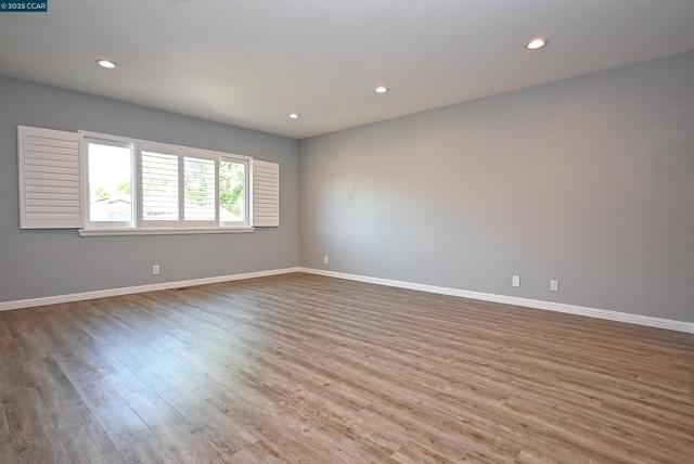 530 Hazel Street, Livermore CA: https://media.crmls.org/mediaz/2d22de13-3ef8-4d24-b8f6-9ec67b3bc198.jpg