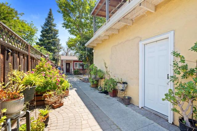 748 Concord, San Jose CA: https://media.crmls.org/mediaz/2d22e2fc-29bc-45b8-ac4b-a31c48cd84a9.jpg