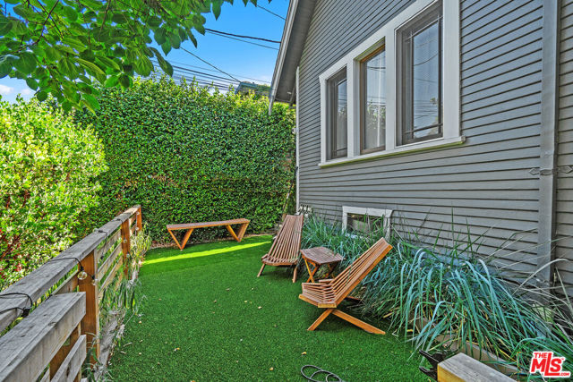 2136 Lemoyne Street, Los Angeles CA: https://media.crmls.org/mediaz/2d231037-e146-4022-881f-56e261bd95d4.jpg