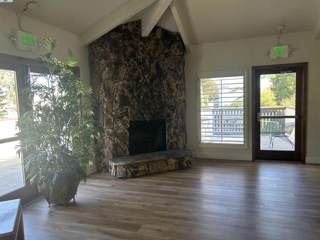 21117 Gary Dr, Hayward CA: https://media.crmls.org/mediaz/2d231df7-9035-4adf-9292-a9db3c4a6898.jpg