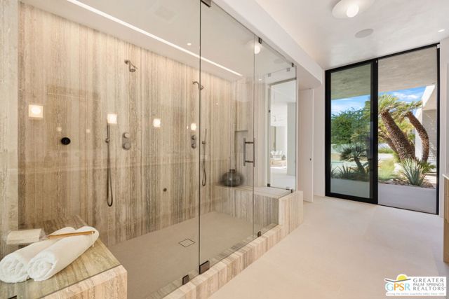 71000 Tamarisk Lane, Rancho Mirage CA: https://media.crmls.org/mediaz/2d23292b-da80-4533-9b5e-7aaee0c5df91.jpg