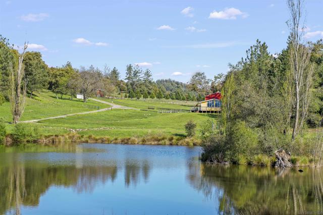 2464 Wynola Rd, Julian CA: https://media.crmls.org/mediaz/2d23585b-7297-4b38-b712-dc19d2b0d1ad.jpg